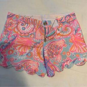 Lilly Pulitzer Scallop shorts
